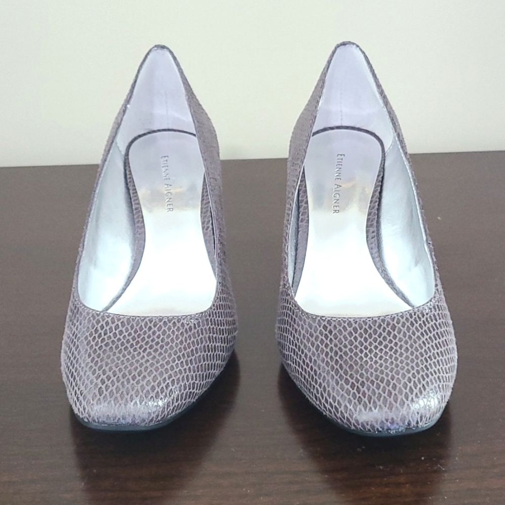Etienne Aigner Pumps